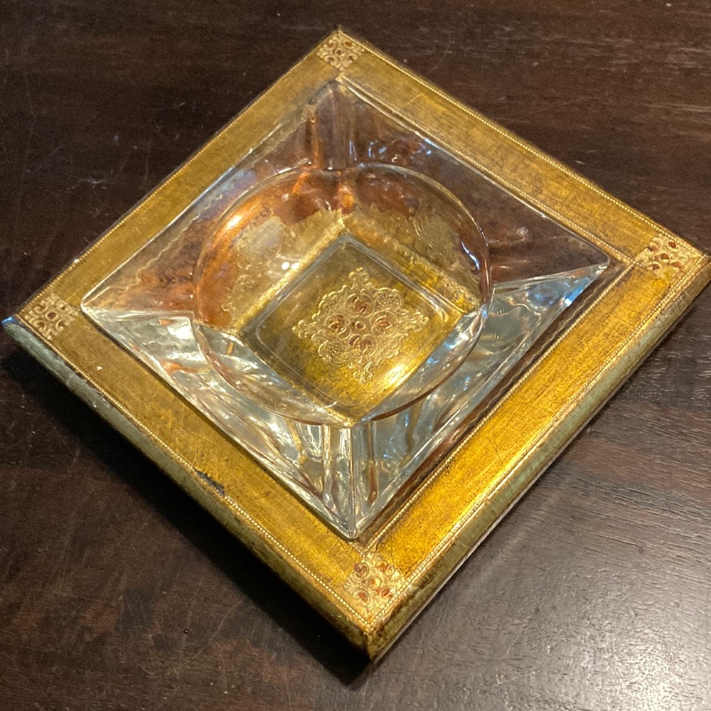 Mid century Italian Florentine, gilt wood and glass Toleware ashtray